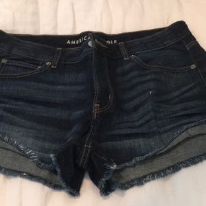 Dark wash American eagle short